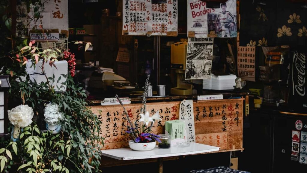 Praktinis gidas kurejams is Lietuvos zingsnis po zingsnio, kaip rasti ir sudominti Kolumbijos fitneso prekes zenklus per Rumble, su lokalizuotomis taktika ir pavyzdziais.