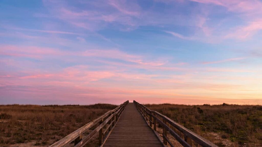 Praktinis gidas lietuviams: kaip atrasti ir angazuoti Islandijos Twitter kurejus, kurie dirbtu su stiliaus influenceriais.