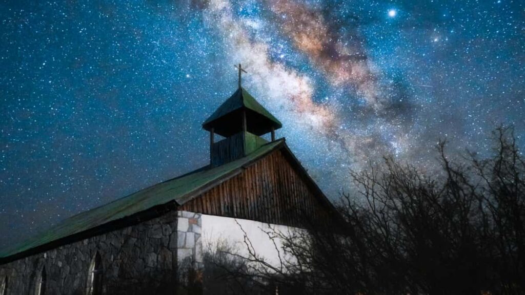 Praktinis vadovas lietuviams: kaip atrasti Tuniso Spotify kurejus ir paleisti produktu seedinga grozio-blogerems, su vietos izvalgomis ir taktika.