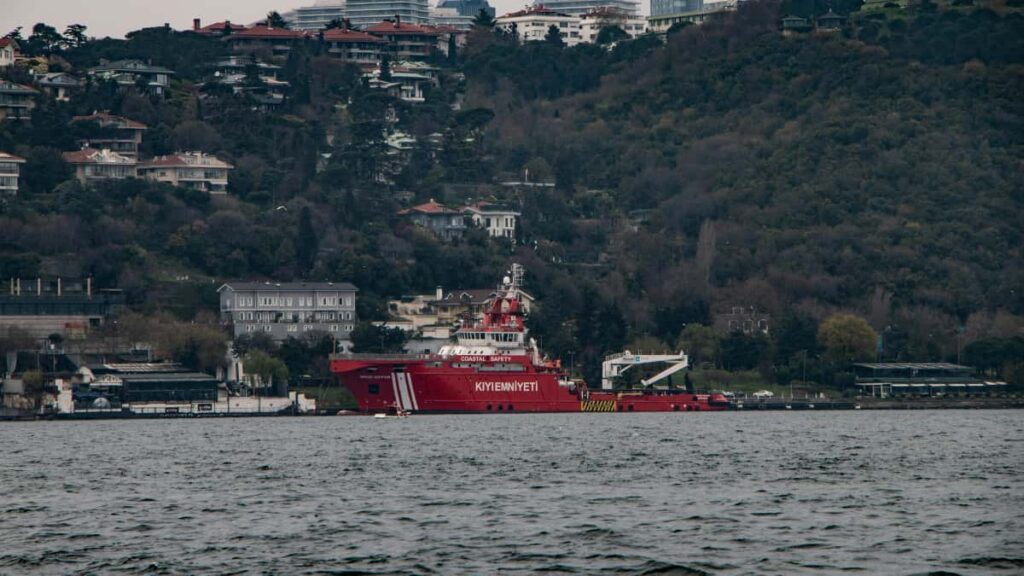 Praktinis gidas lietuviams: kaip rasti ir prisijungti prie Liuksemburgo prekes zenklu per Telegram, siulyti muzikinius challenge'us ir uzdirbti bendradarbiaujant vietoje.