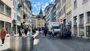 Praktinis vadovas Lietuvos kurejams: kaip rasti ir kontaktuoti Prancuzijos Etsy prekes zenklus, dalintis patarimais ir naudoti sponsorizuotus irankius (Meta API, partnership ads) efektyviam bendradarbiavimui.