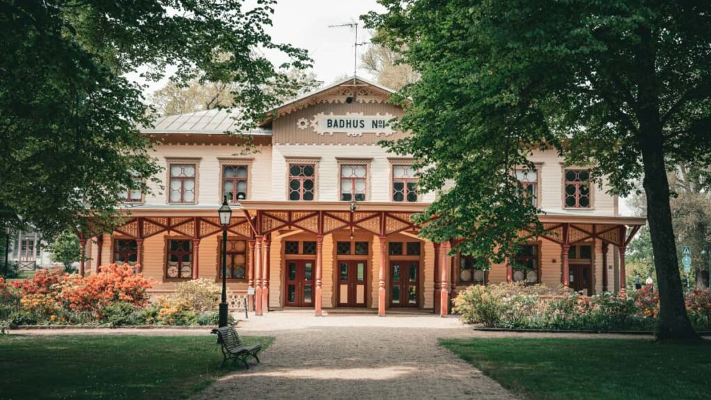 Konkreti strategija kurejams is Lietuvos kaip per Kuaishou rasti Omano prekes, uzmegzti rysi su prekes zenklais ir sukurti must-have showcase turini.