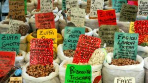 Praktinis gidas reklamdai is Lietuvos: kaip atrasti Russia Josh kurejus, vertinti rizikas ir siusti PR paketus, kad butu aiski graza.